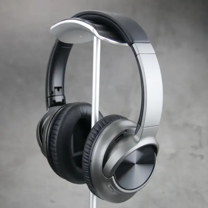 Foldable Over-Ear Wireless Headphones – Metal Build, Deep Cushion